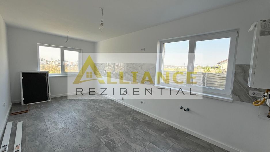 Vila individuala P+1E ~ 4 camere 2 bai ~ 247mp teren - Poză 9