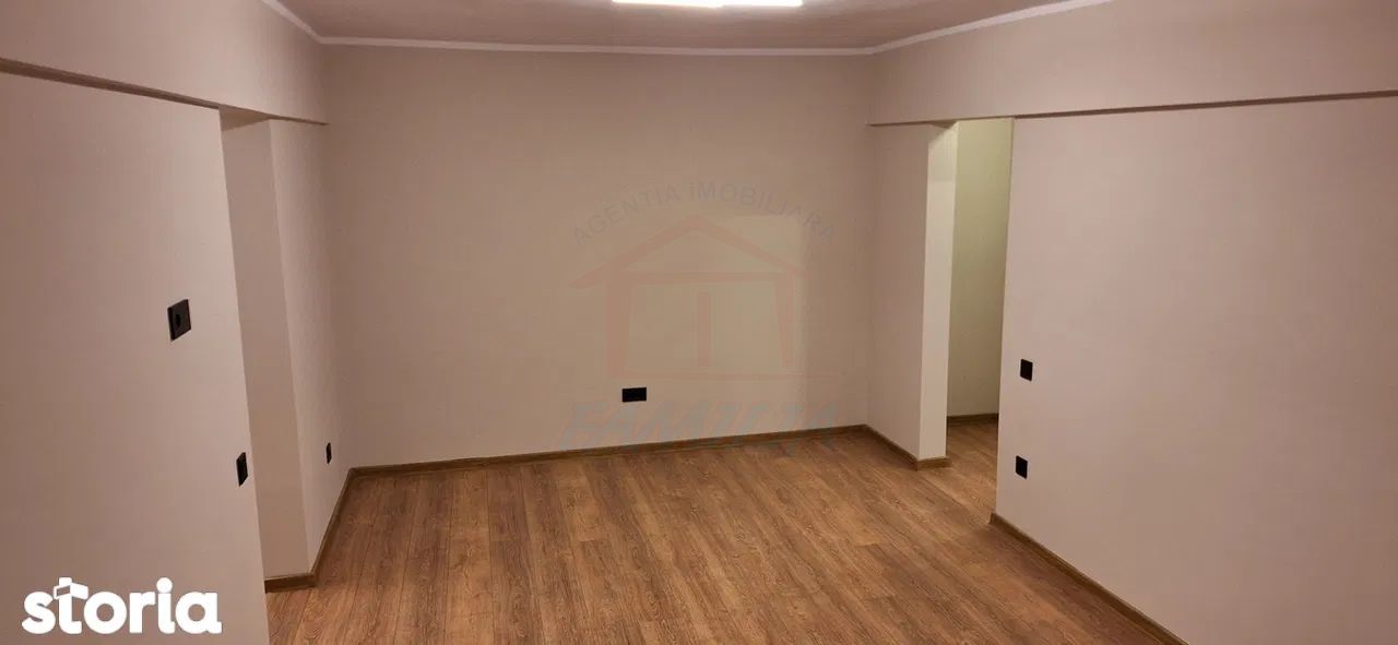 Vanzare apartament  renovat complet, zona Parfumul Teilor, etaj 1. - Poză 3