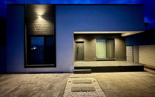 Str. Gradinari - 4 camere - 442 mp teren - mobilata si utilata lux - Poză 1