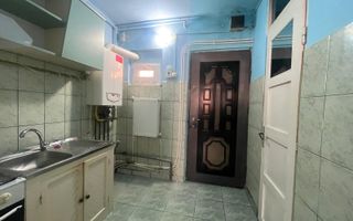 Garsoniera zona Cetate, etaj 3 - Poză 2