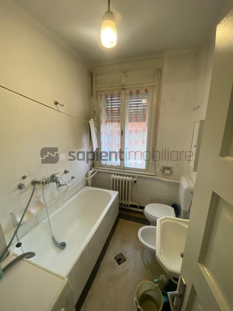 Apartament la casa situat in zona centrala - Poză 11