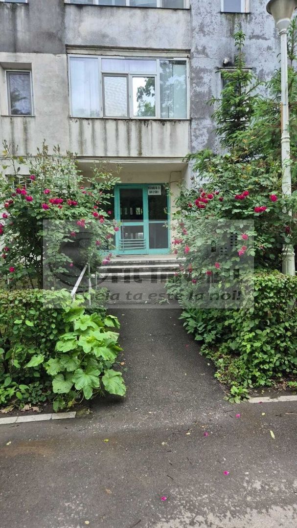 Apartament 2 camere Podul Ros - 460 euro - Poză 6