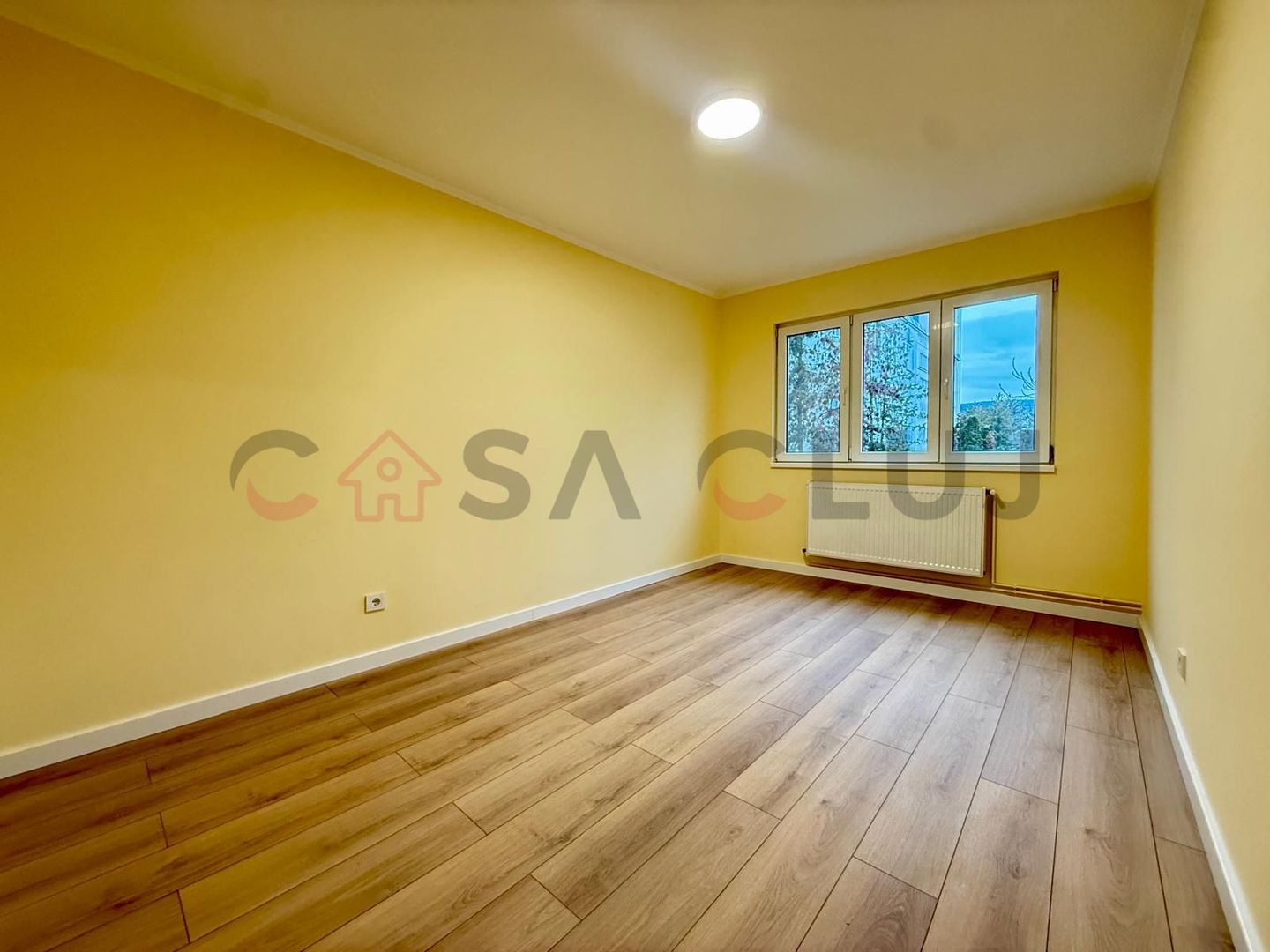 3 camere,renovat, etaj intermediar, Piața Flora - Poză 4