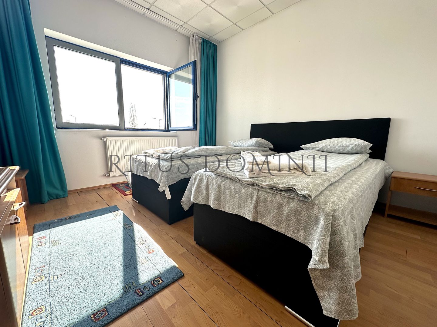 Hotel superb de vânzare, Bihor, 16 camere - Poză 1