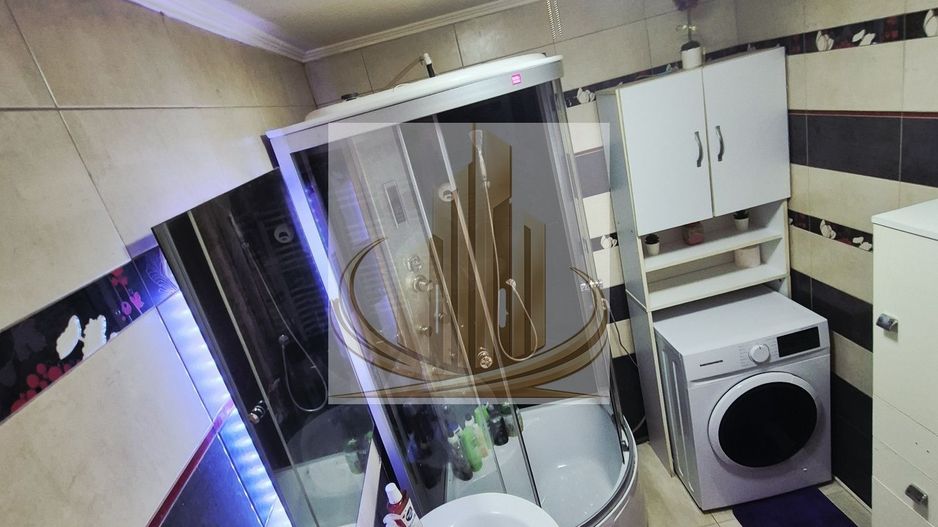 De vânzare apartament 3 camere 70mp - Poză 8