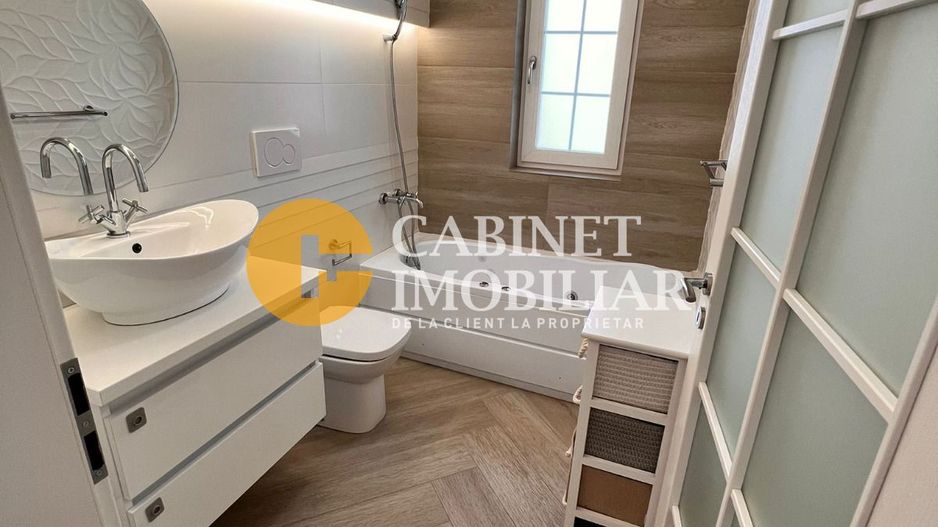 Casa PREMIUM 4 camere 2 bai - Garaj - MOBILATA complet - Poză 9