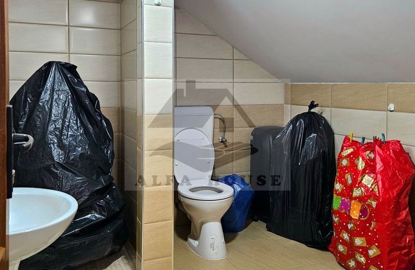 Casă plus Spațiu comercial 741 mp, Teren 906 mp Brasov - zona Blumana - Poză 32