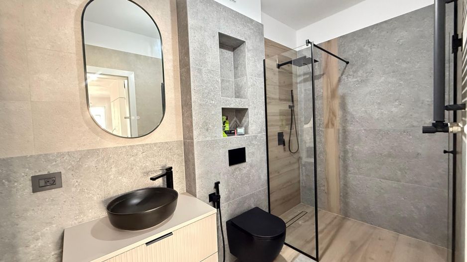 Ap pe 2 niveluri. 4 camere, 2 bai. 2 locuri de parcare. - Poză 4