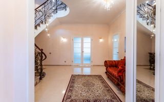 Chirie, casă, 3 nivele, 8 camere, str. Universității, Centru - Poză 23