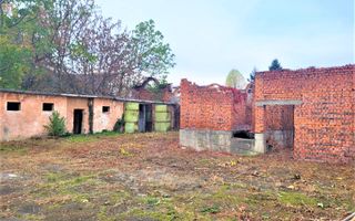 Cladire cu teren in centrul orasului - Poză 4