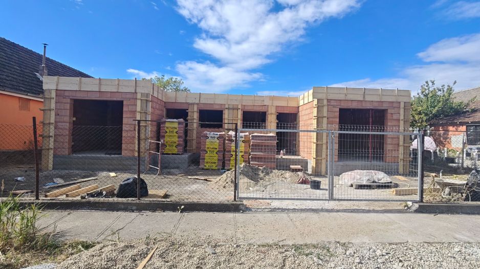 1/2 Duplex Becicherecu Mic,Parter+Pod,3 Camere,Zid Dublu,Terasa Acoperita - Poză 5