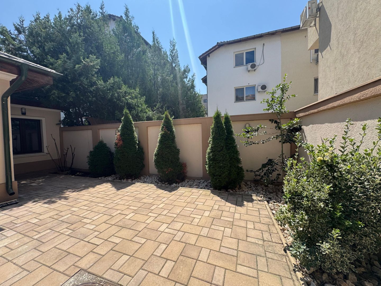 VILĂ CU POTENȚIAL MULTIPLU| HERASTRAU - Poză 26