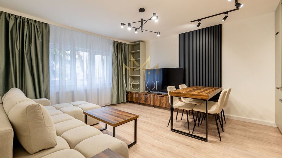 Apartament de vanzare 3 camere - Semicentral - Poză 1