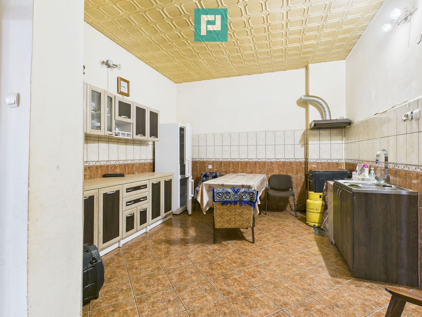 CONAC IMPRESIONANT ÎN GHIOROC - Poză 32