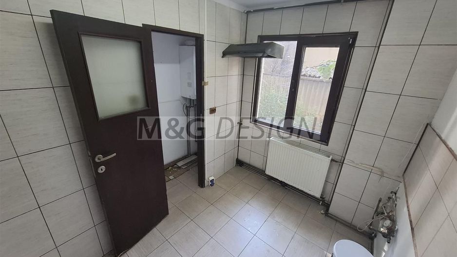 Favorit-Gh Lazar 3 camere parter cu centrala proprie - Poză 1