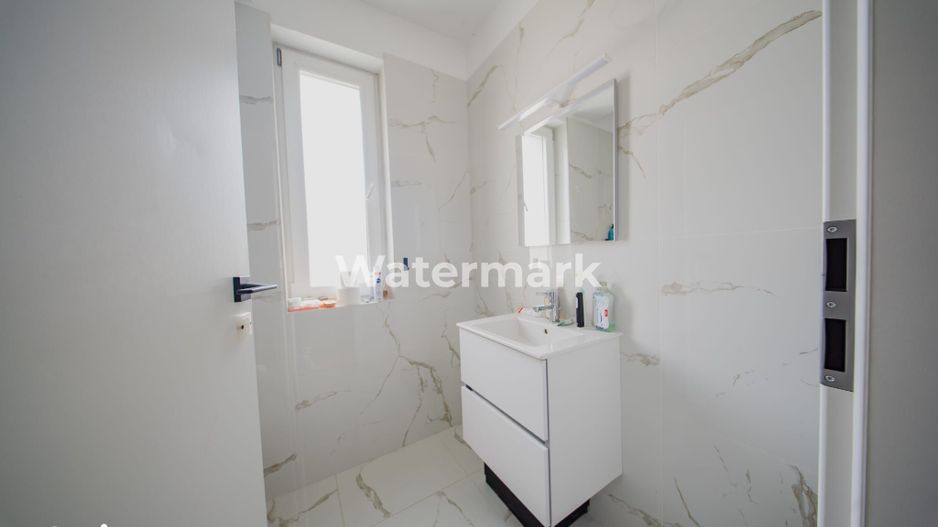 Casă cu 4 camere de închiriat, grădină 200 mp - Poză 7