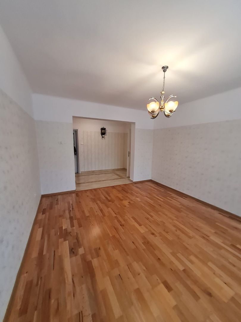 Apartament 4 camere la 5 minute de Piața Unirii - Poză 2