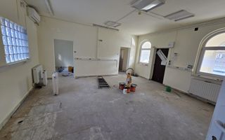 Clădiri de birouri de închiriat Sector 4 – 1.100 mp, vizibilitate stradală - Poză 19