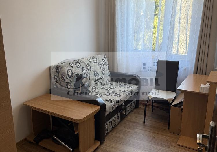 Inchiriez apartament cu 3 camere Tatarasi 450 euro - Poză 3