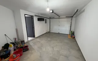 Casa individuala. 172 mp utili. Garaj. Disponibila imediat - Poză 19