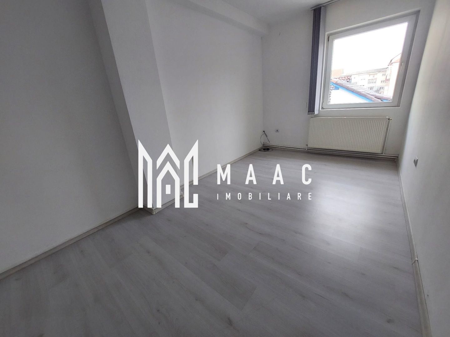 Spațiu de Birou | 14 mp  | Strand II - Poză 1