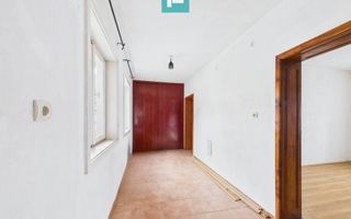 Casă modernă P+1, cu magazin, lângă orașul Sebiș - Poză 25