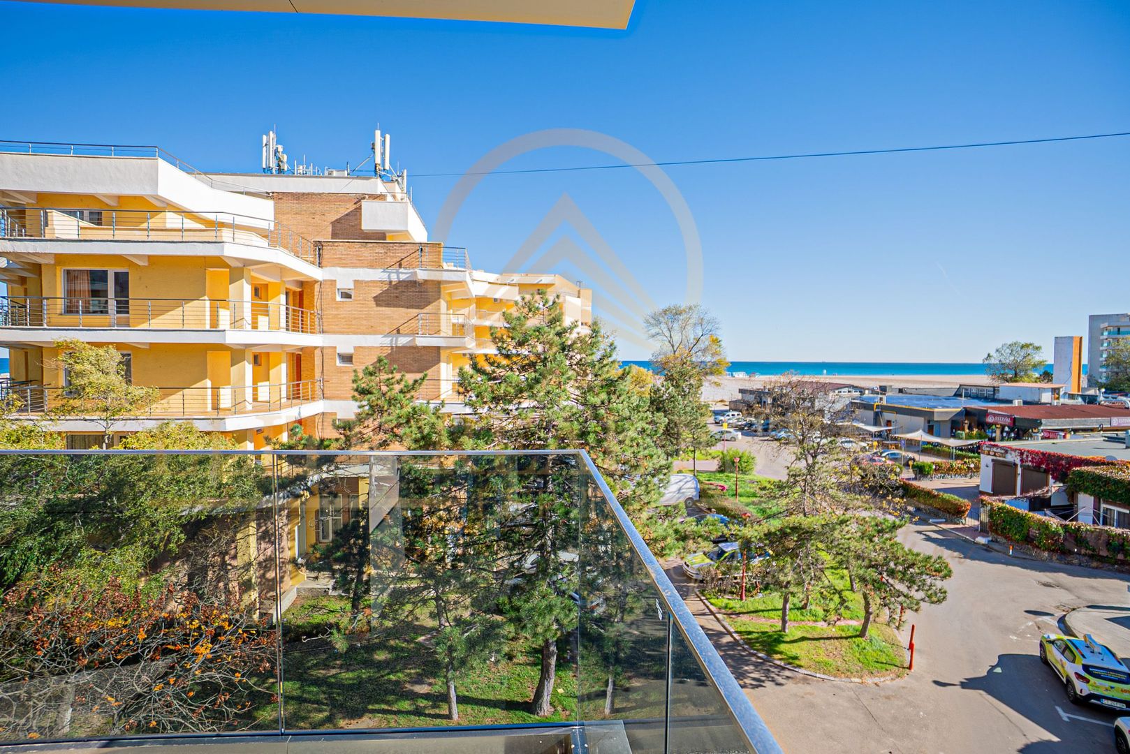 Apartament premium de vanzare în Mamaia – vedere la mare și lac - Poză 20