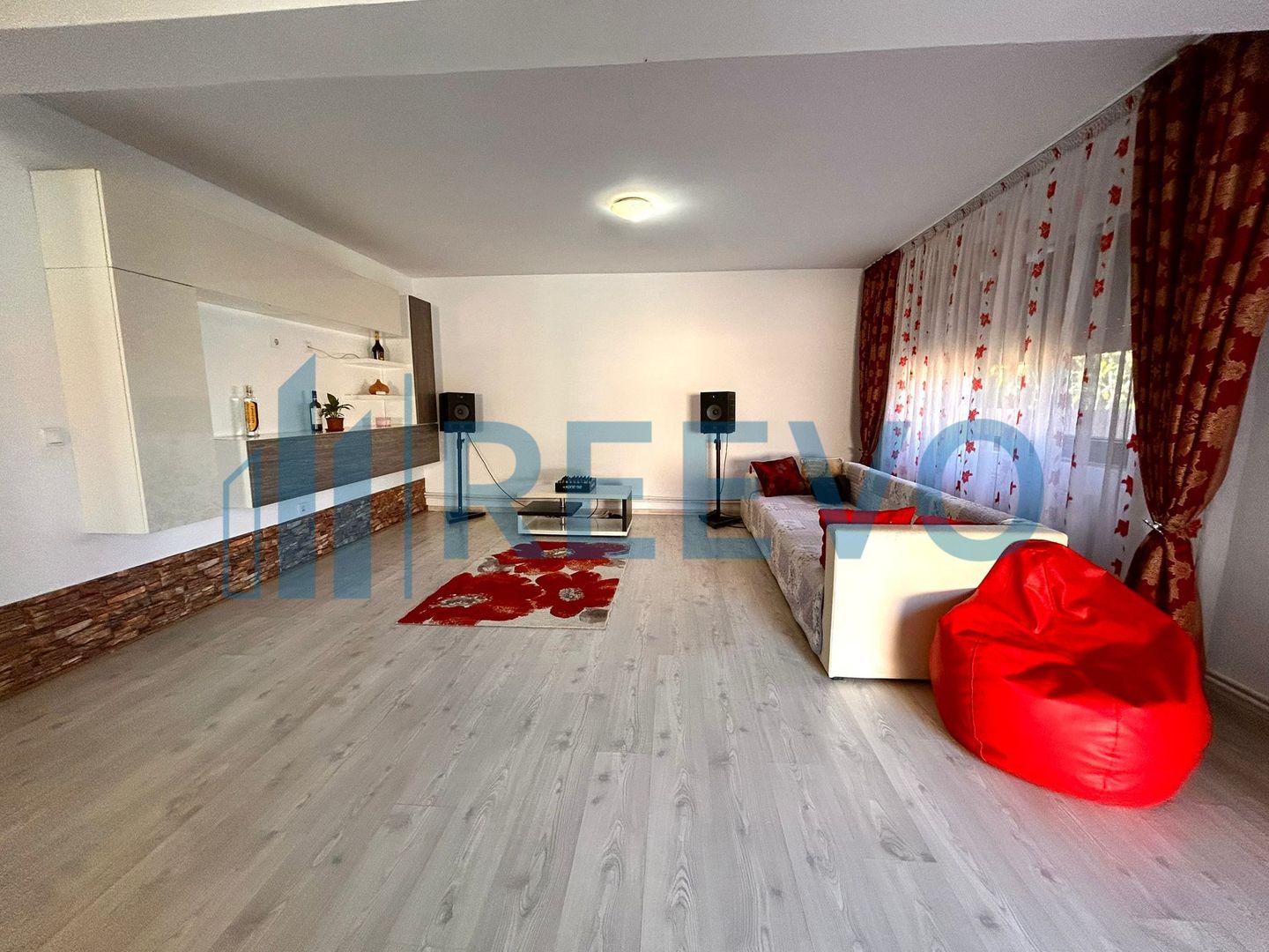 Casă/Vilă de vânzare în Letea Veche, Jud. Bacău - Poză 9