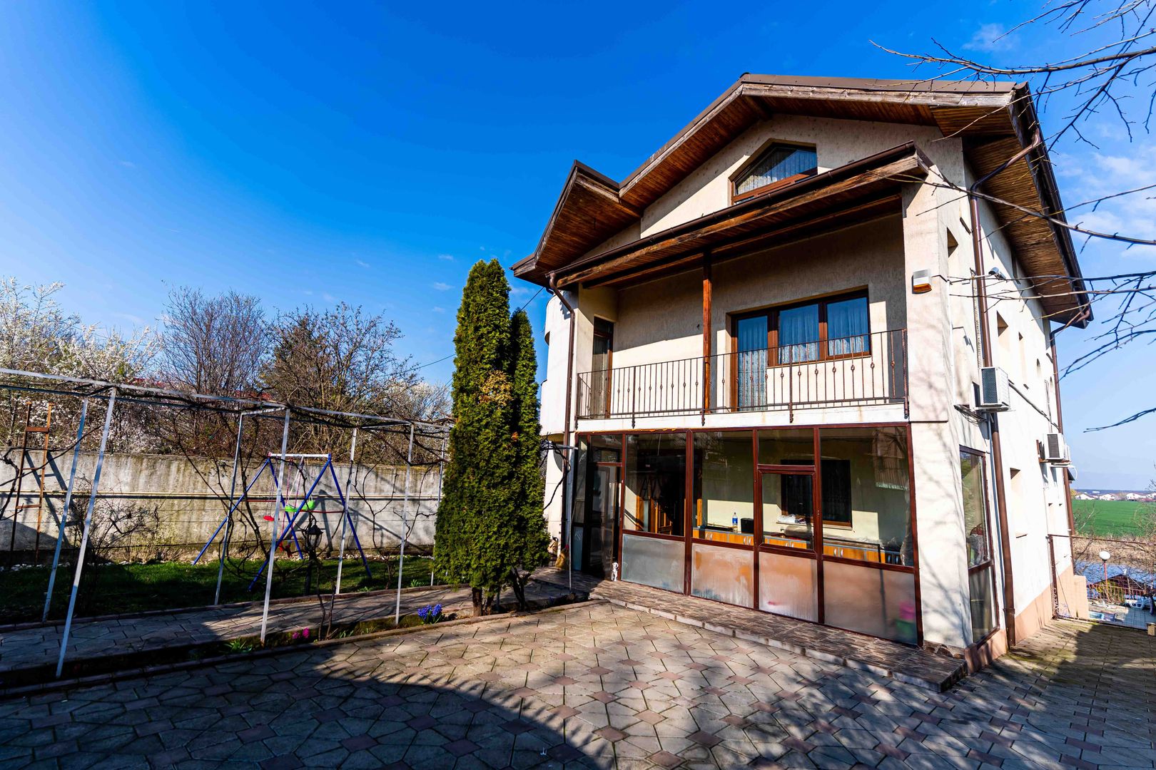 Casă / Vilă cu 6 camere de vânzare în Balotesti - Poză 6