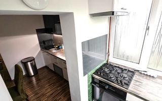 Apartament cu 3 camere in zona Lunei - Poză 8