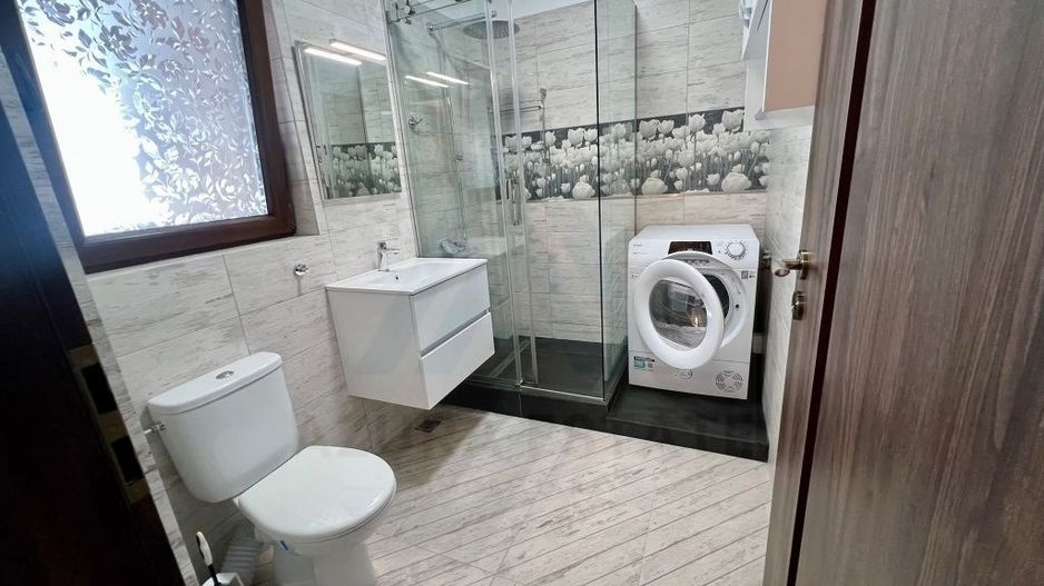 Penthouse spatios 80 mp utili 2 balcoane si terasa parcare Selimbar - Poză 14
