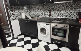 Apt 2 camere - 1 mai vis a vis de piata - Poză 4