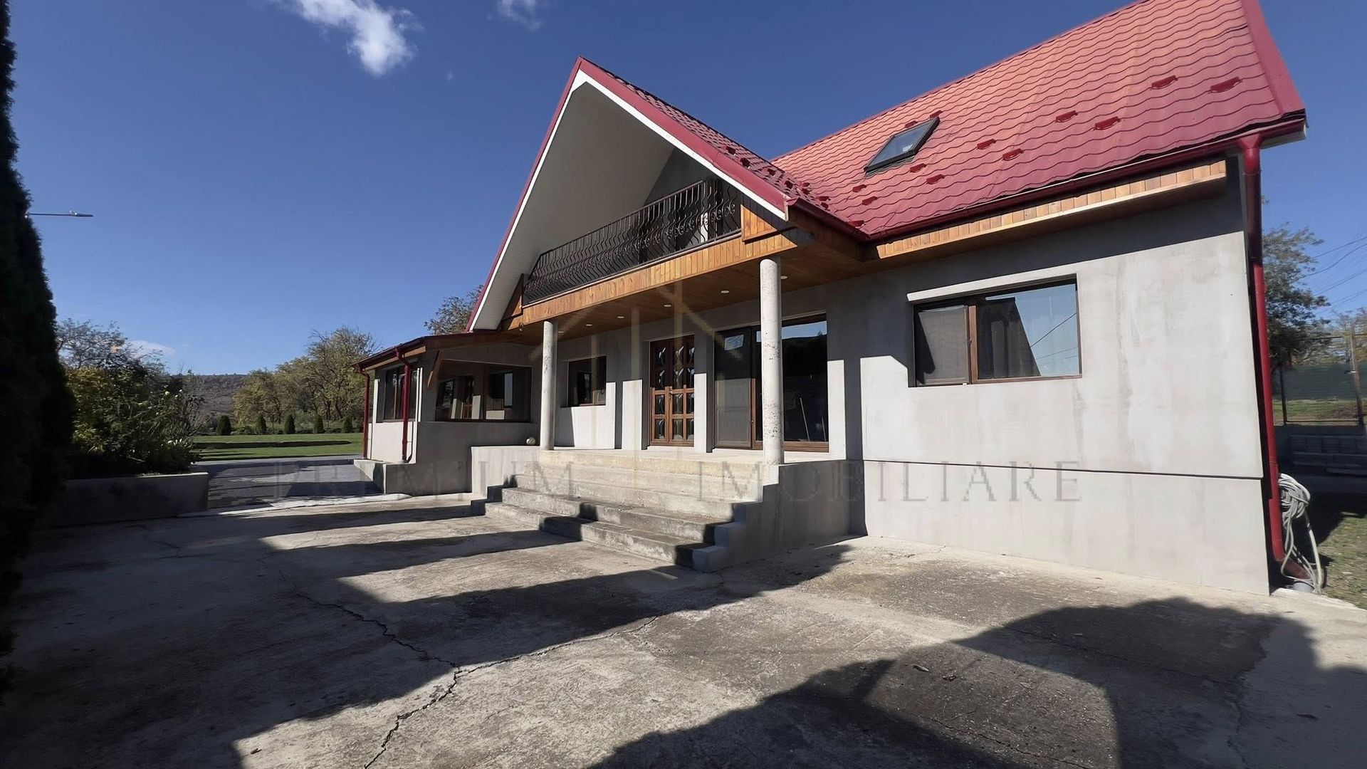 Casa de vanzare la 13 km de Onesti - Poză 21