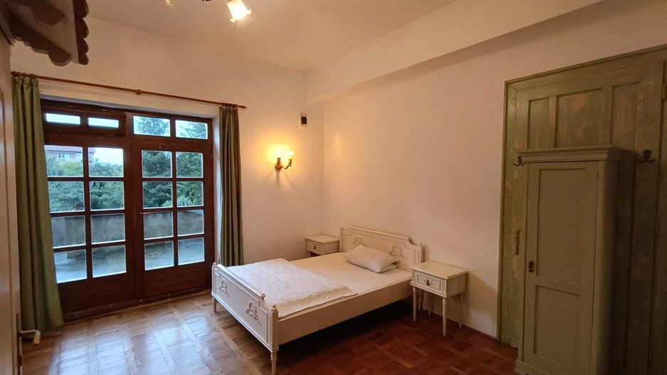 Garsoniera cu terasa proprie in vila interbelica | 20 mp + 16 mp terasa | Centru - Poză 1