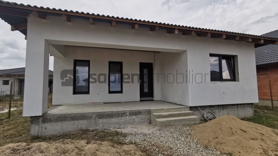 De vânzare casă cu 4 camere, la nivel semifinisat, Cihei - Poză 10
