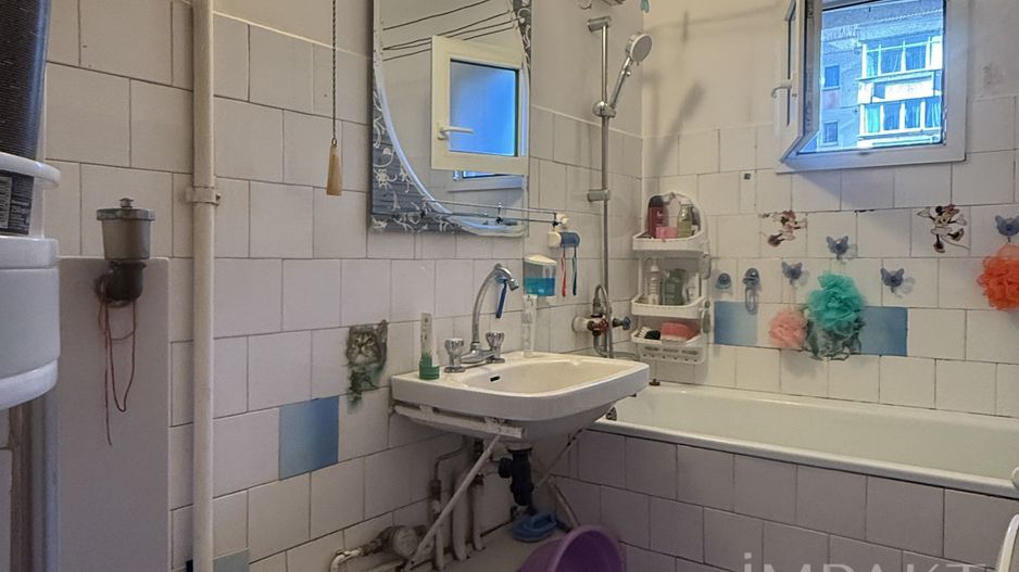 Apartament cu 2 camere decomandat in cartierul Intre Lacuri - Poză 6