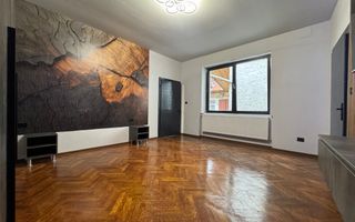 Garsonieră 42 mp complet renovata, zonă centrală, vis-a-vis Teatrul Dramatic - Poză 2