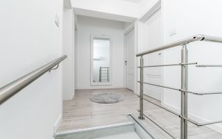 Doua case de vanzare la pret de una in Vladimirescu cartierul Florilor - Poză 8