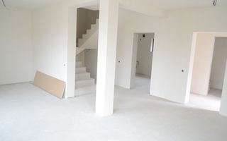 Casa cuplata (duplex) cu vedere panoramica in Dezmir - Poză 8