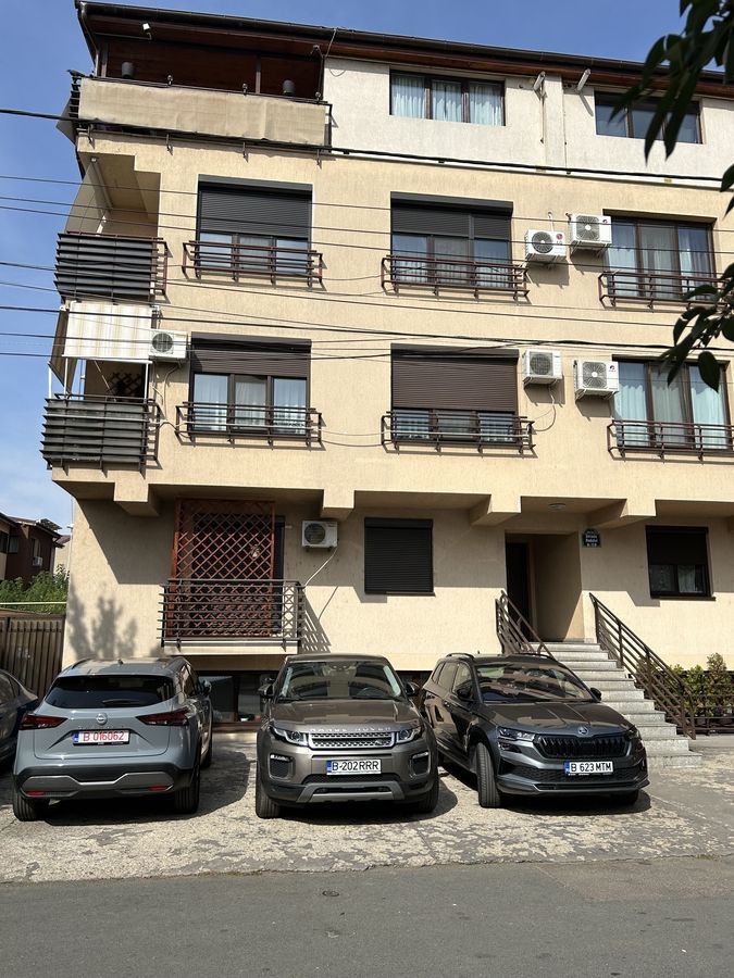 De Vanzare Apartament cu 3 camere - Bucurestii Noi, Laminorului - Poză 14