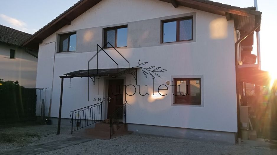 Casă de Vânzare | Șelimbăr  6 Camere | 178 MPU | Teren 210 MP - Poză 1