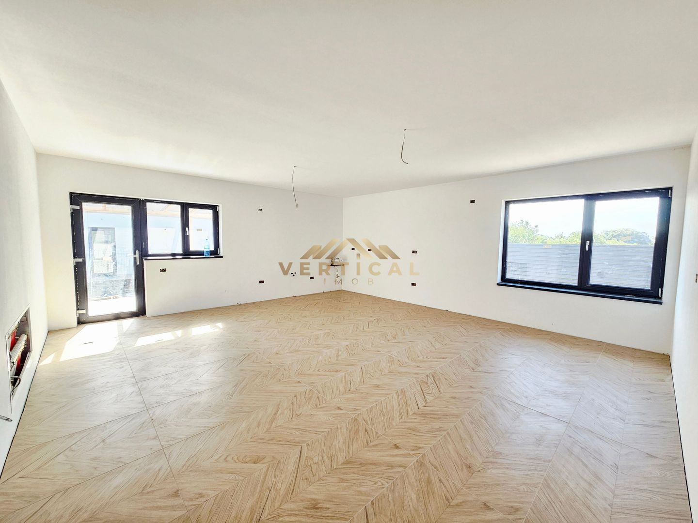 Casa parter 4 camere - comuna Berceni - Poză 5