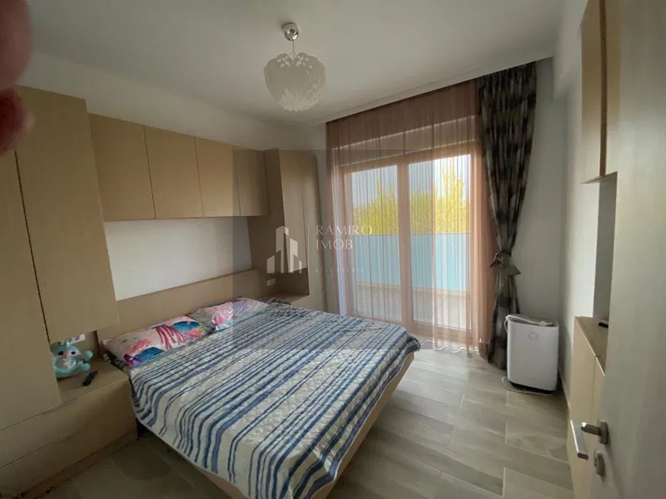 Apartament  3 camere decomandat 91 mp/Mamaia Nord/ Vedere la mare - Poză 1