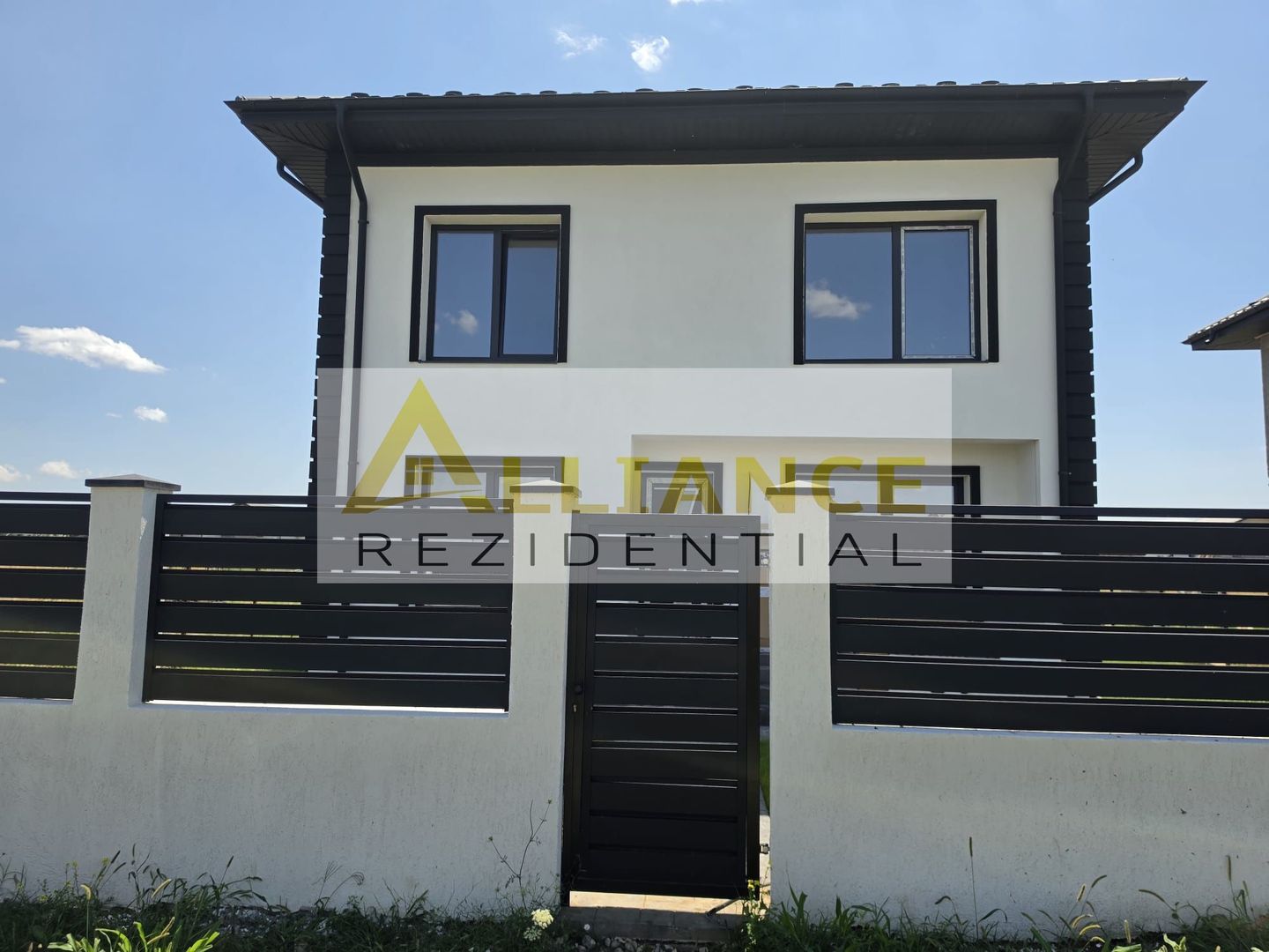 Vila 4 Camere | Curte amenajata - Poză 4