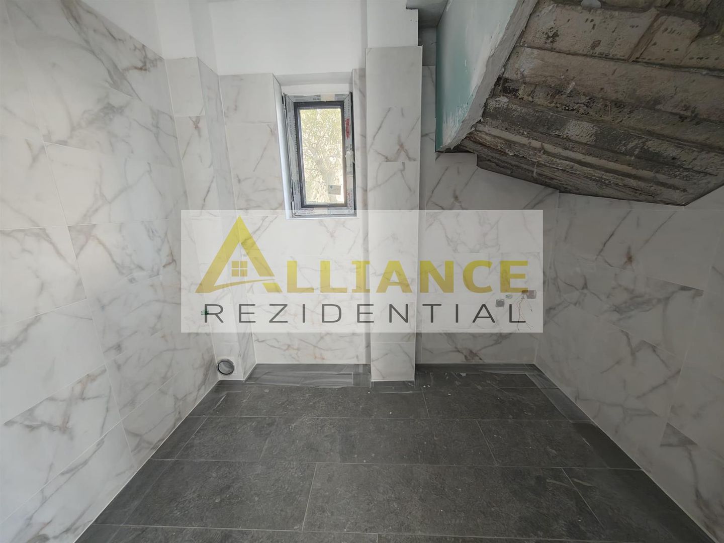 Strada Miorita I P+E | 5 camere | 3 bai | Teren 400 mp - Poză 11