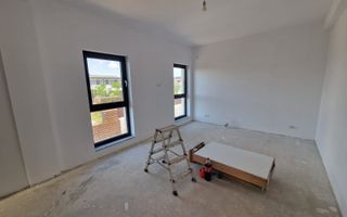 Casă spațioasă de vânzare în Otopeni – confort modern și finisaje premium - Poză 11