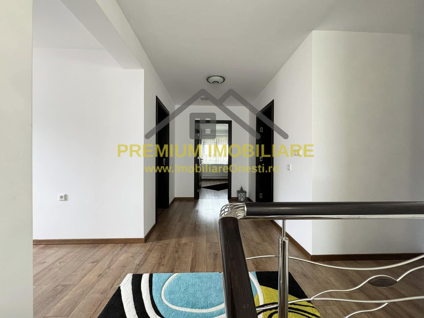 Vila la 13 km de Onesti - Poză 9