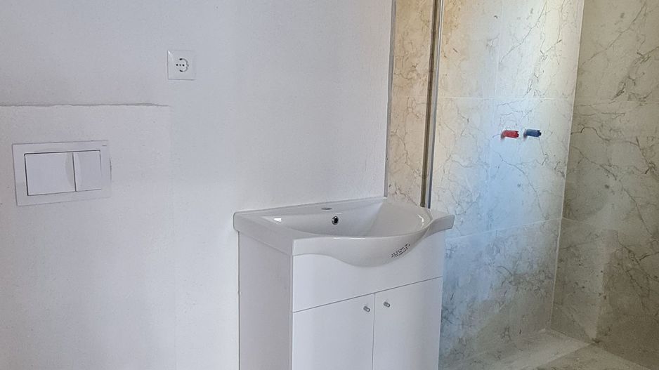 Casa finalizata si intabulata 3 camere Cartier Izvor Tarlungeni Brasov - Poză 9