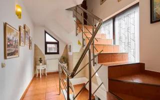 Casa + 305 mp terem curte proprie in zona rezidentiala Gavana - Poză 11