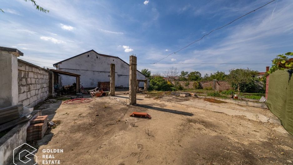 Casa 4 camere si mansarda, teren 1014 mp, comuna Vladimirescu - Poză 21